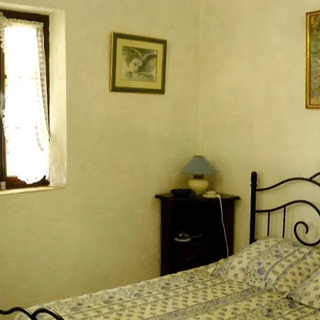 Maison De 2 Chambres Avec Vue Sur La Jardin Clos Et Wifi A A 2 Km De La Nyaraló